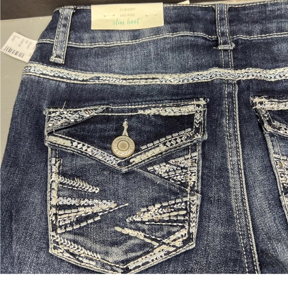 Maurices Womens Slim Boot Cut Mid Rise Embroidered Jeans Size 2 Short NEW W/Tag - Picture 10 of 12